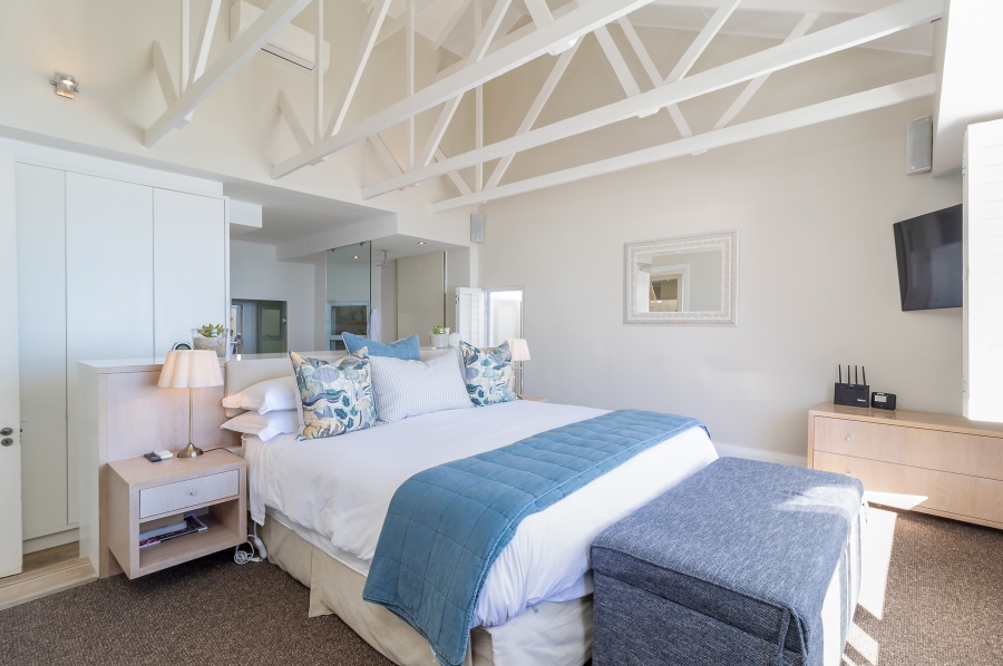 4 Bedroom Property for Sale in Clifton Western Cape